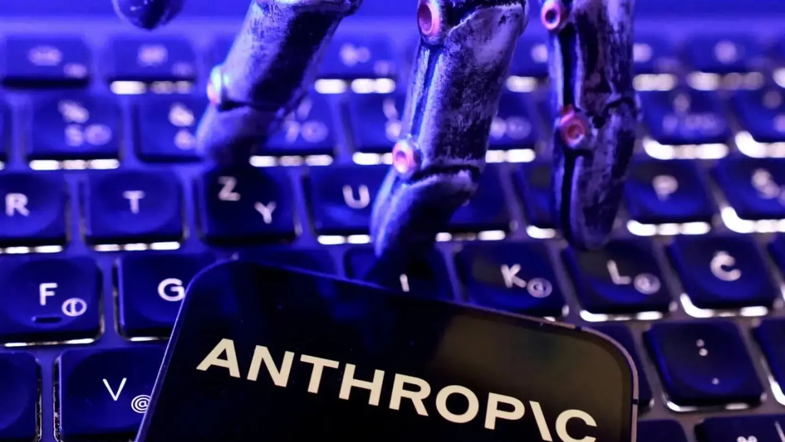 Anthropic: tekoäly voi kasvattaa BKT:tä 32,4%