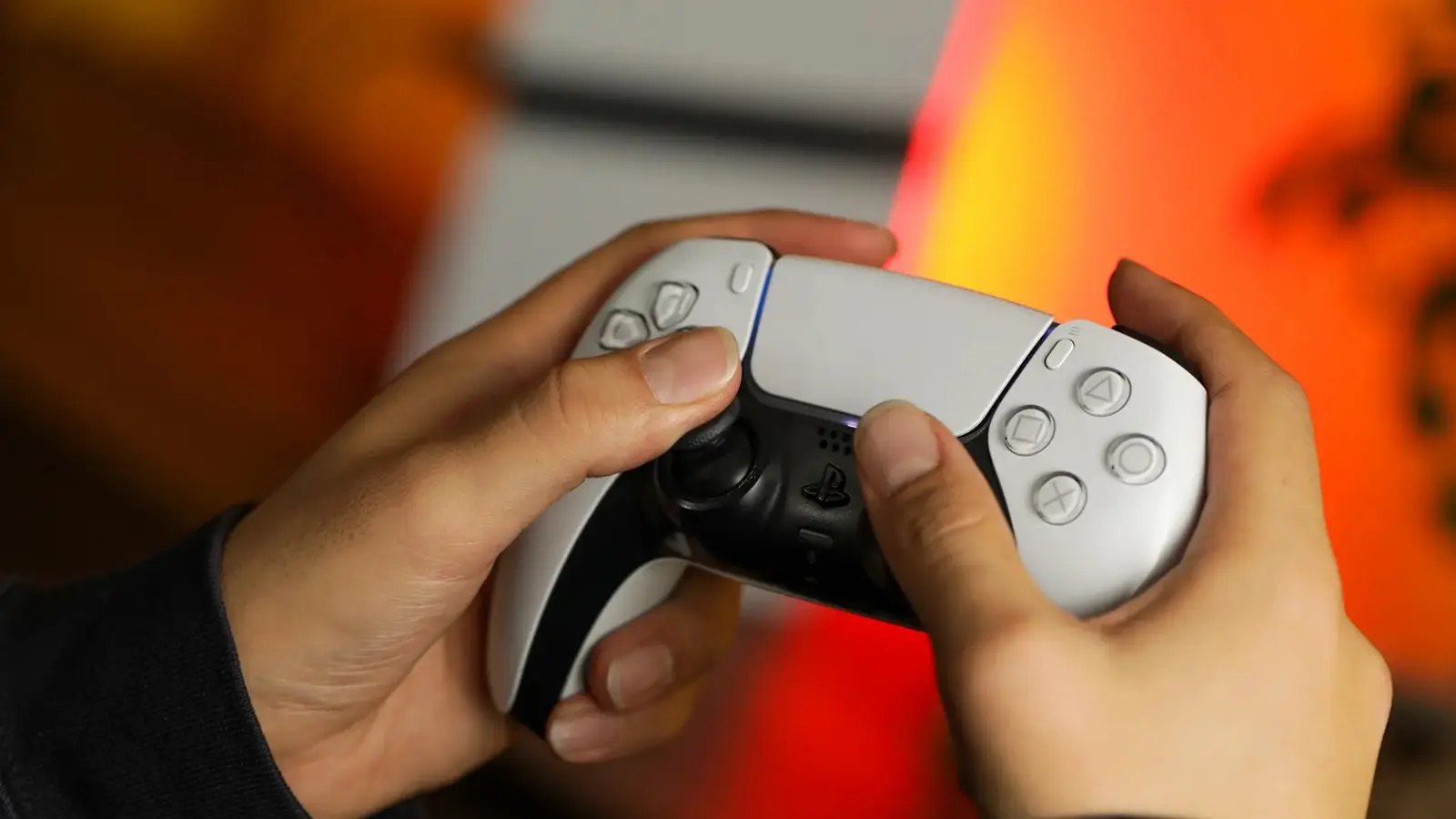 Sony patentoi tekoälyavusteisen ohjaimen saavutettavuuden