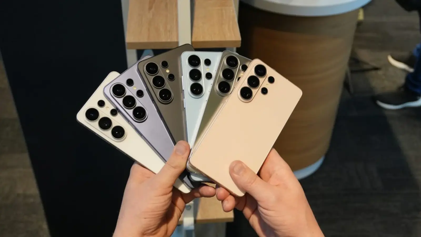 Samsung harkitsee Galaxy S26 -sarjan hintojen korotusta