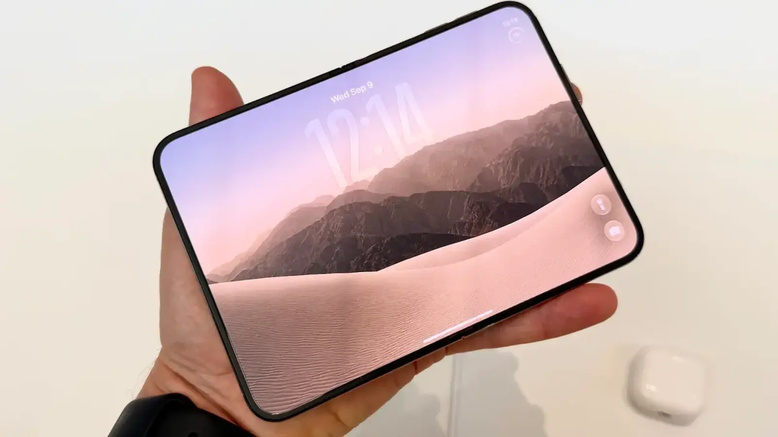 iPhone Duo: saranan valmistus rajoittaa tuotantoa 2026