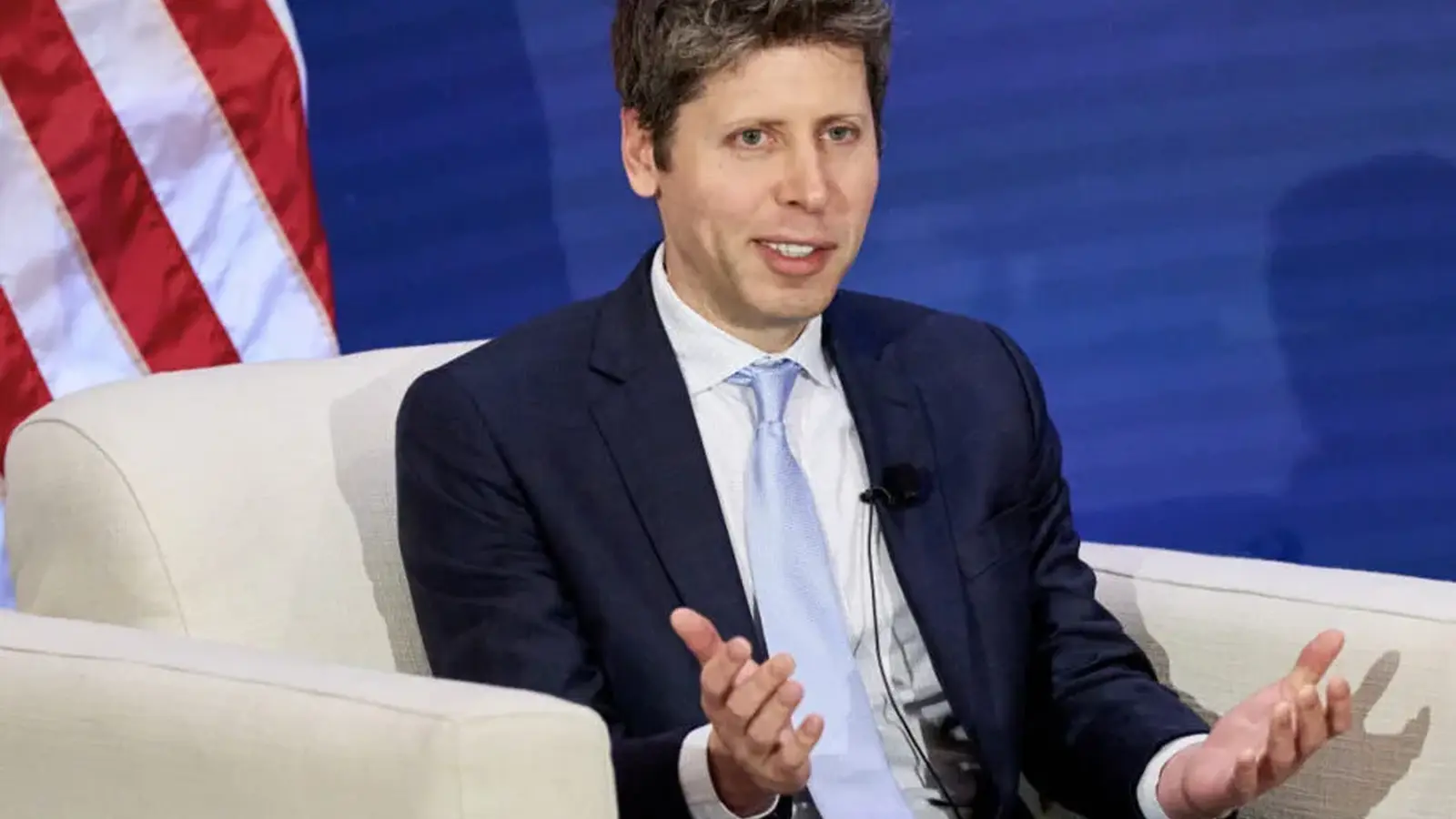 Sam Altman neuvottelee sähköverkon turvallisuudesta