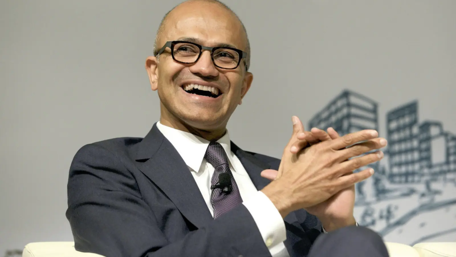 Nadella kertoo Excel-agenteista ja reaaliaikaisesta ROICista