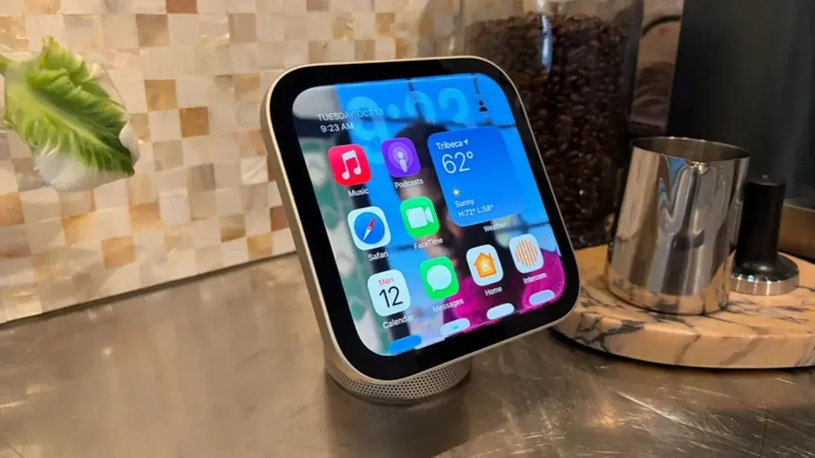 Apple testaa kalliimpaa HomeView'tä: 9 tuuman robottinäyttö