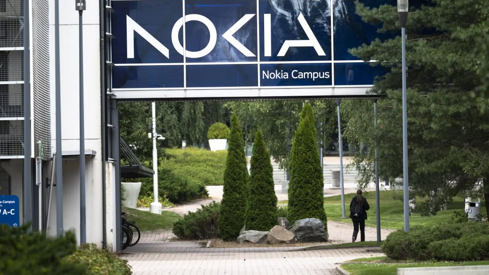 Nokia aikoo vähentää Suomesta 253 työtehtävää, kertoo HS