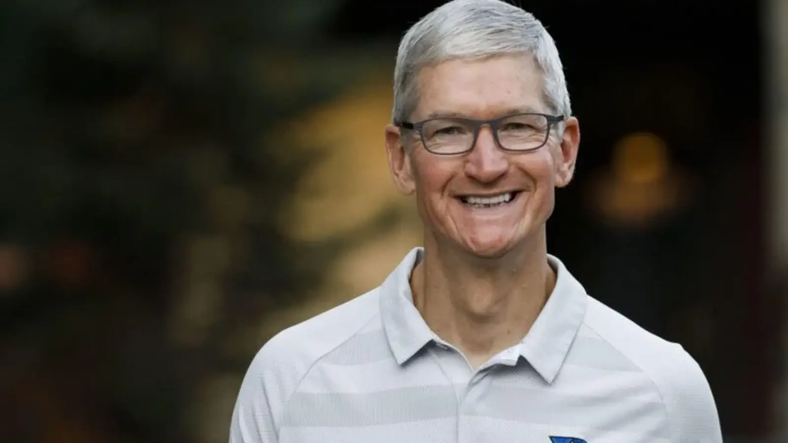Tim Cook luottaa John Ternusiin eikä puutu työhön täysin