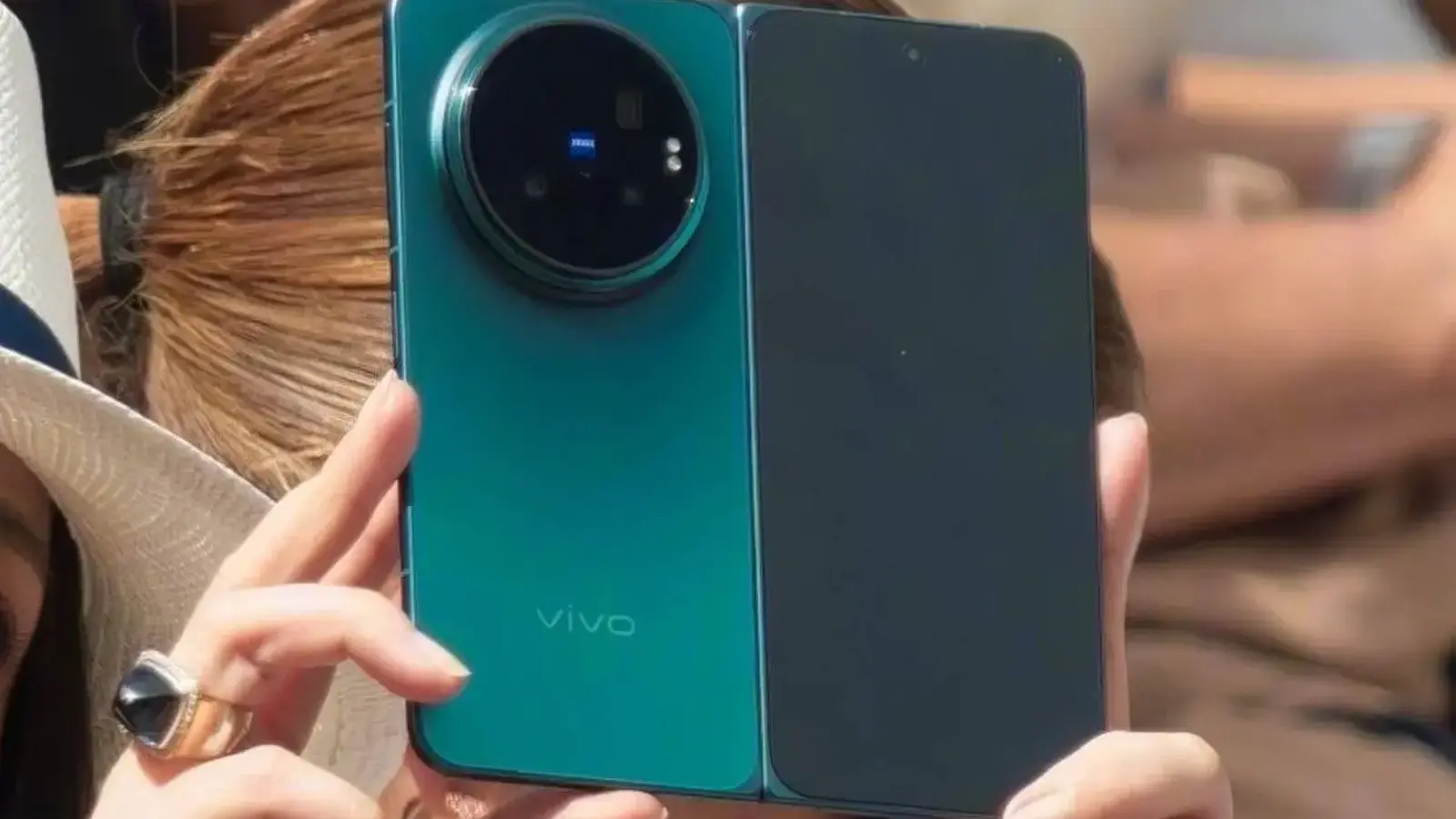 Vivo X Fold 6: taittuva huippupuhelin, iso akku ja kamera